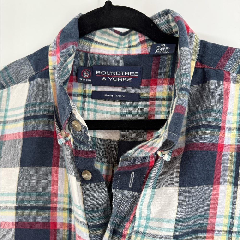 EUC Roundtree & Yorke Easy Care Plaid Shirt - Picture 4 of 6